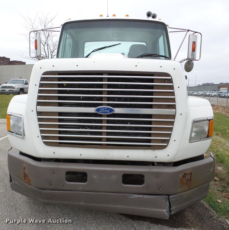 image for item DB5355 1995 Ford LTA9000 Aero Max 106 semi truck
