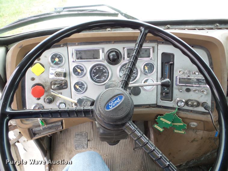 image for item DB5355 1995 Ford LTA9000 Aero Max 106 semi truck