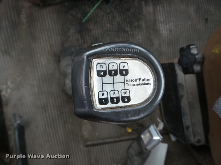 image for item DB5355 1995 Ford LTA9000 Aero Max 106 semi truck