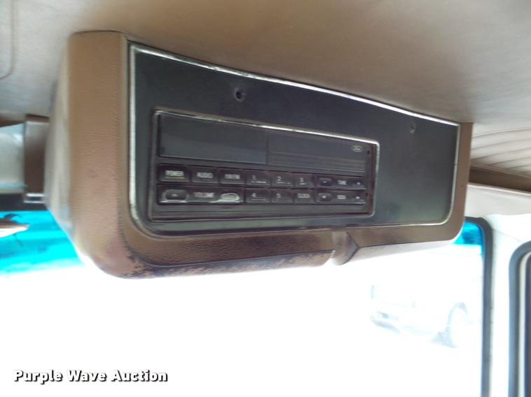 image for item DB5355 1995 Ford LTA9000 Aero Max 106 semi truck