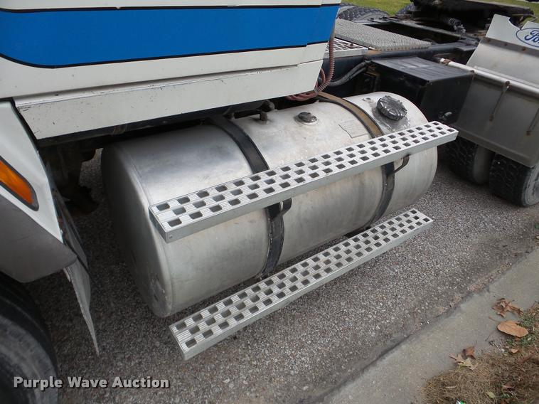 image for item DB5355 1995 Ford LTA9000 Aero Max 106 semi truck