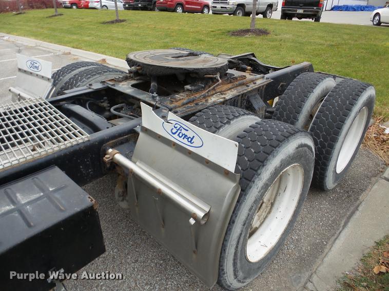 image for item DB5355 1995 Ford LTA9000 Aero Max 106 semi truck