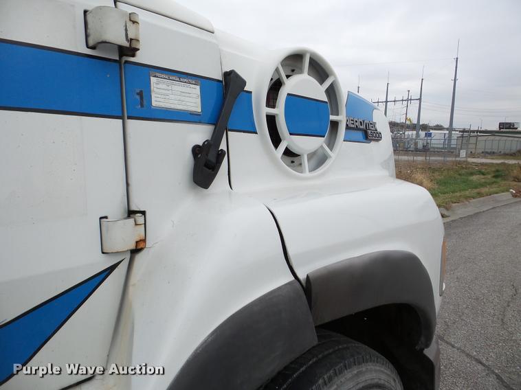 image for item DB5355 1995 Ford LTA9000 Aero Max 106 semi truck