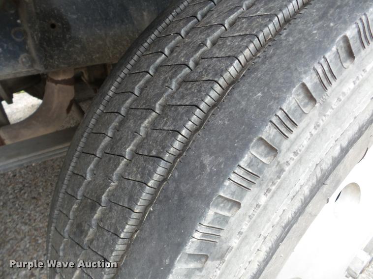 image for item DB5355 1995 Ford LTA9000 Aero Max 106 semi truck