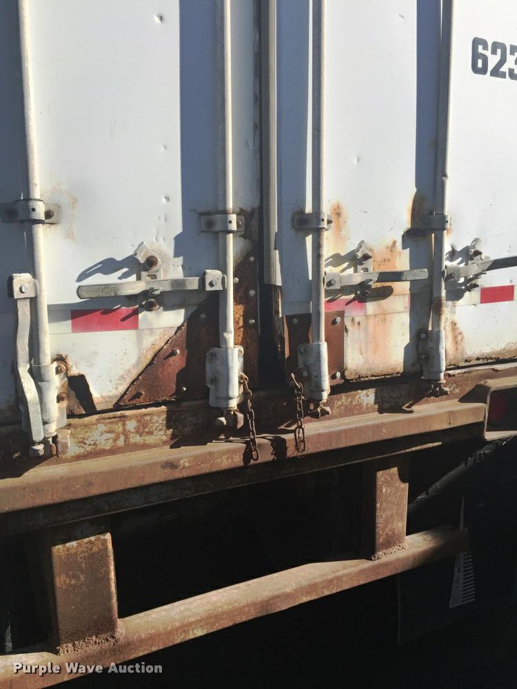 image for item F1703 1985 Brae dry van trailer