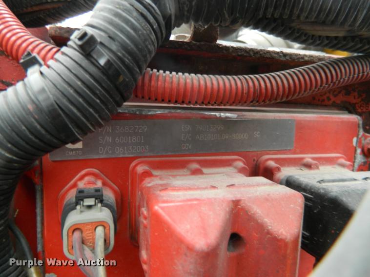 image for item J5001 2004 International 9400i SBA semi truck