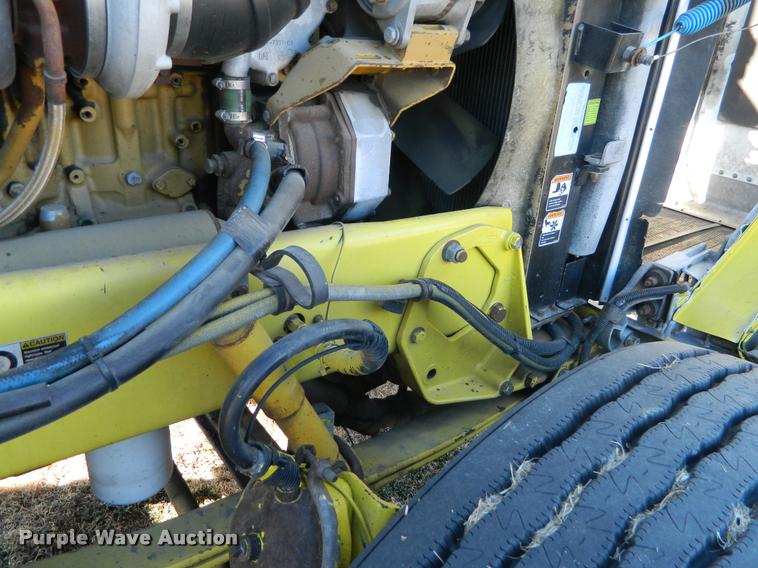 image for item J5010 2005 Peterbilt 379 semi truck