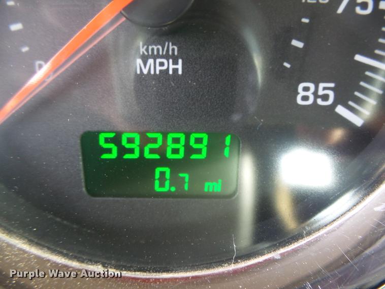 image for item L4191 2007 Kenworth T800 semi truck