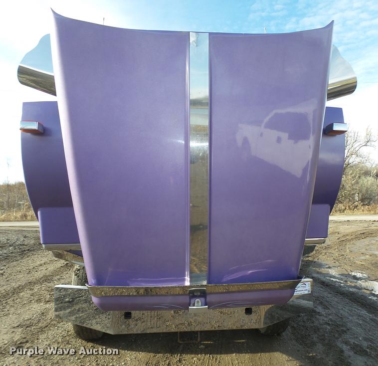 image for item L4191 2007 Kenworth T800 semi truck