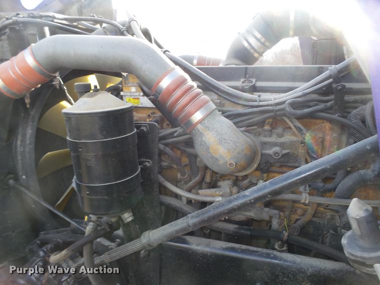 image for item L4191 2007 Kenworth T800 semi truck