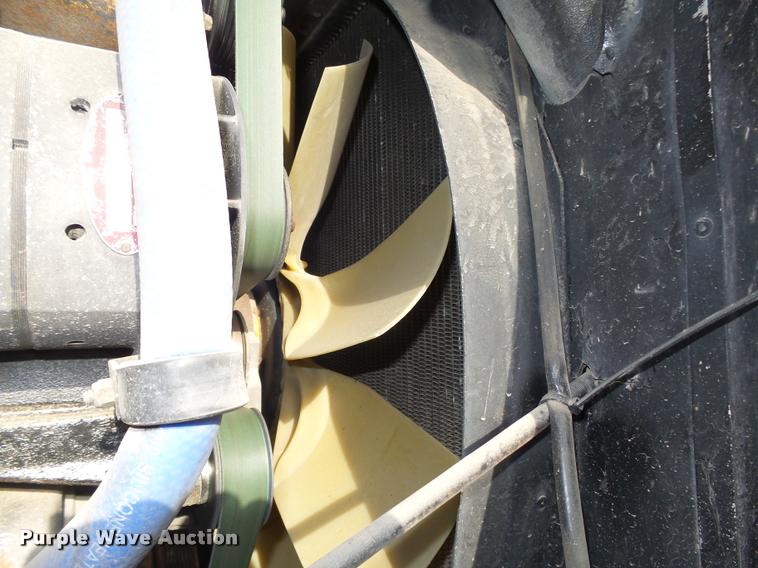 image for item L4191 2007 Kenworth T800 semi truck