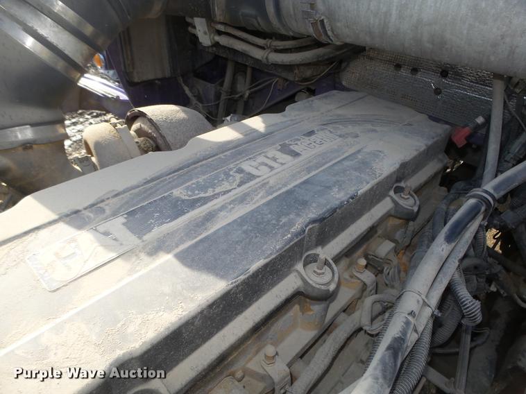 image for item L4191 2007 Kenworth T800 semi truck