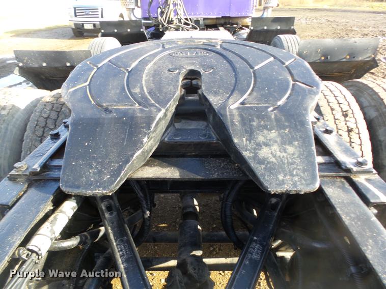 image for item L4191 2007 Kenworth T800 semi truck