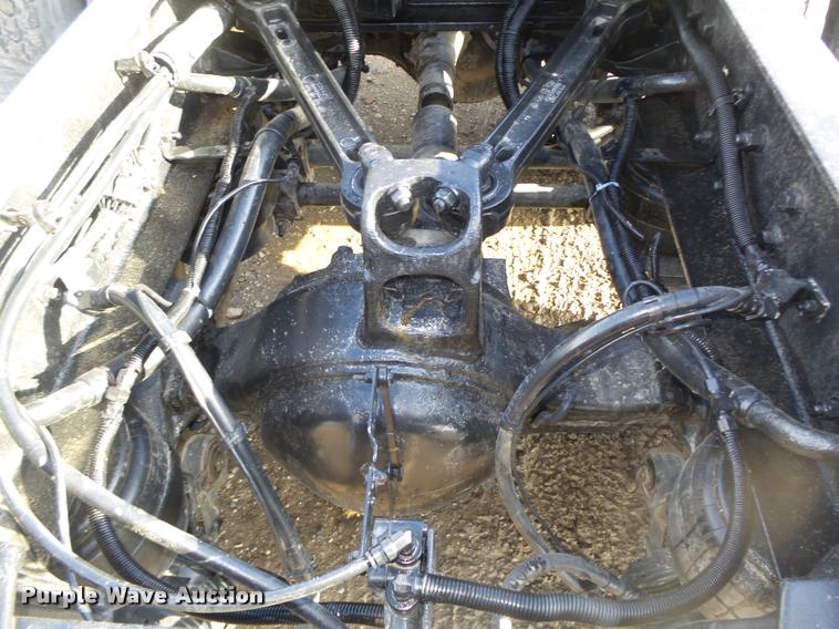 image for item L4191 2007 Kenworth T800 semi truck