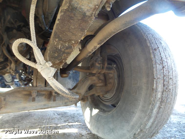 image for item L4191 2007 Kenworth T800 semi truck