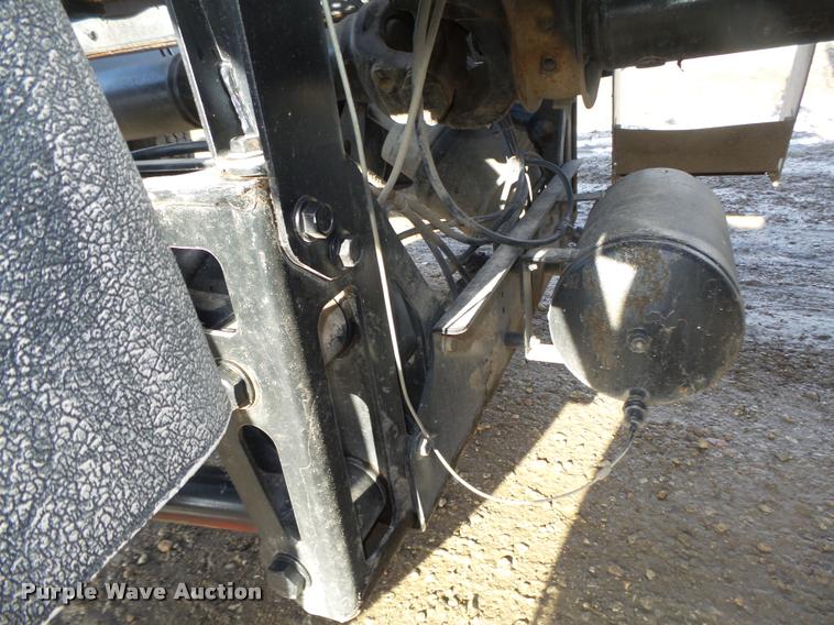 image for item L4191 2007 Kenworth T800 semi truck