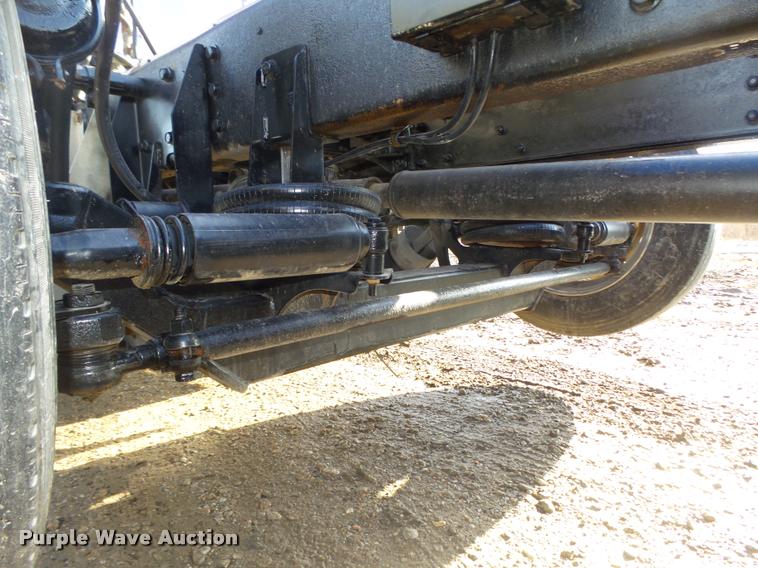 image for item L4191 2007 Kenworth T800 semi truck