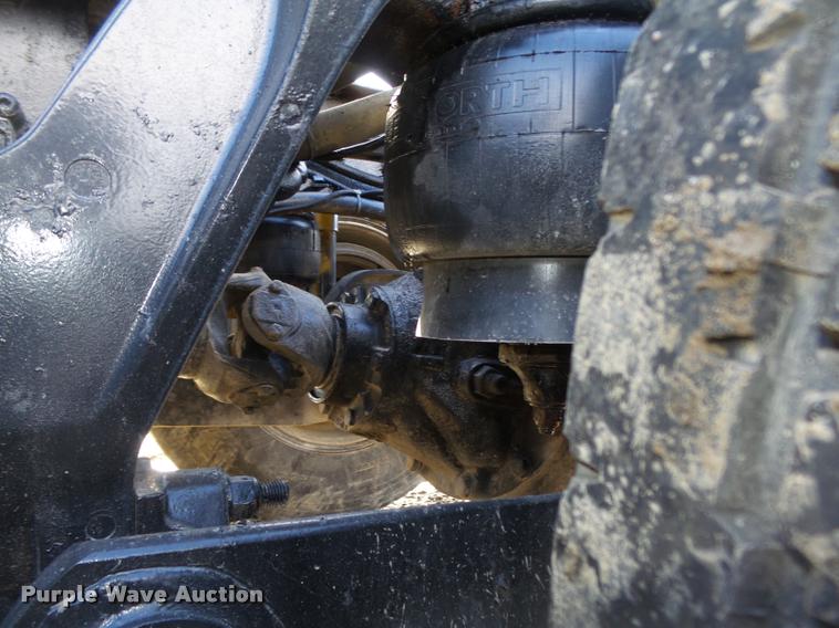 image for item L4191 2007 Kenworth T800 semi truck