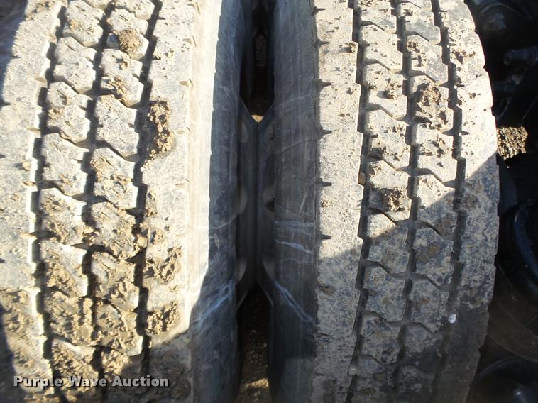 image for item L4191 2007 Kenworth T800 semi truck