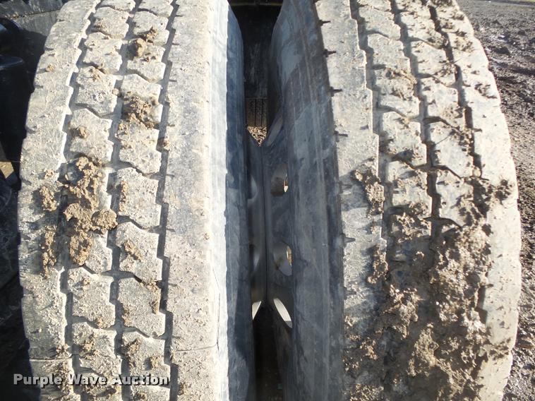 image for item L4191 2007 Kenworth T800 semi truck