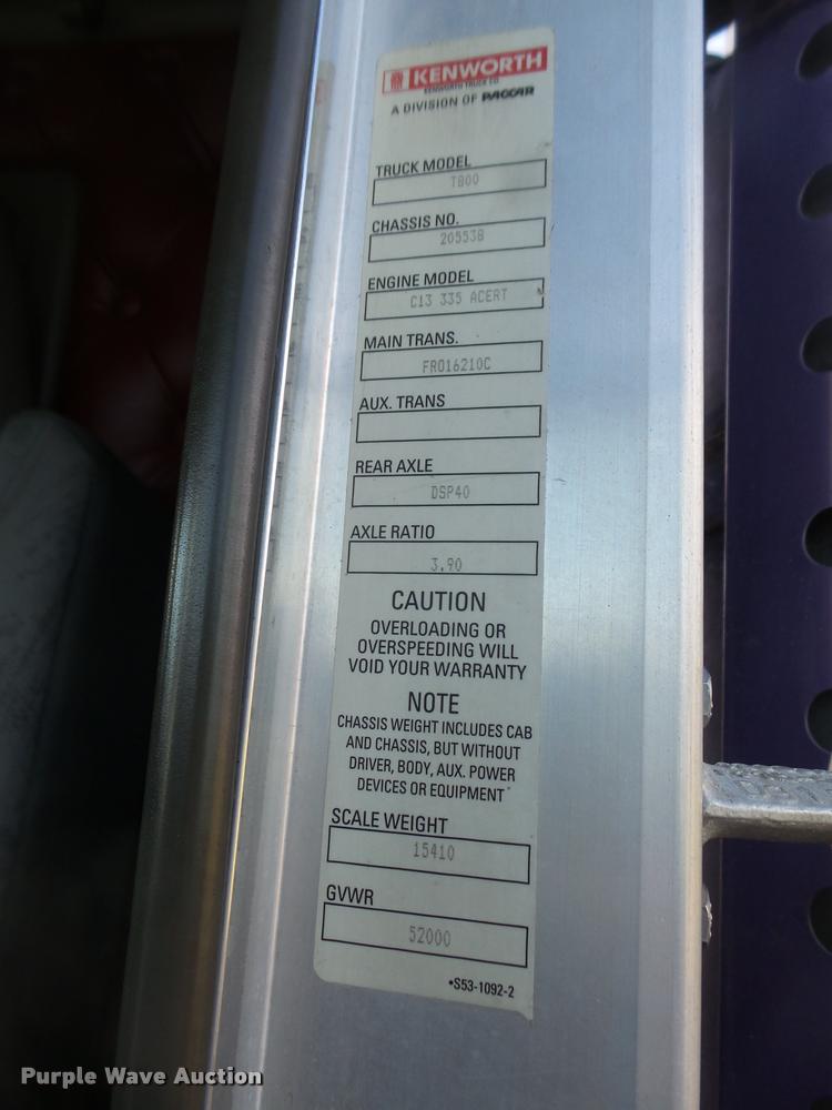 image for item L4191 2007 Kenworth T800 semi truck