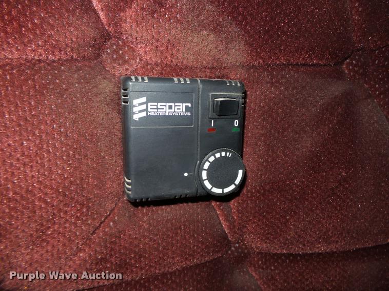 image for item L4197 2002 Freightliner FLD120 semi truck