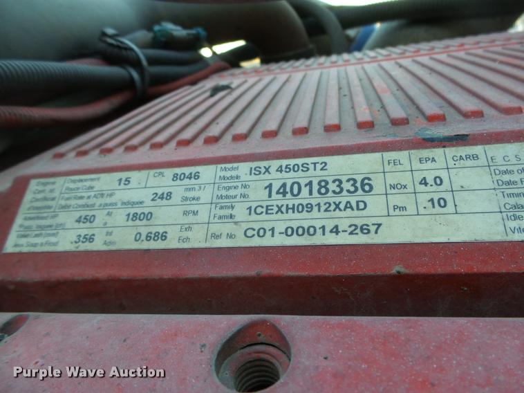 image for item L4197 2002 Freightliner FLD120 semi truck