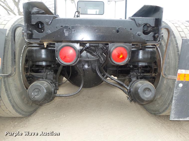 image for item L4198 1999 Kenworth T800 semi truck