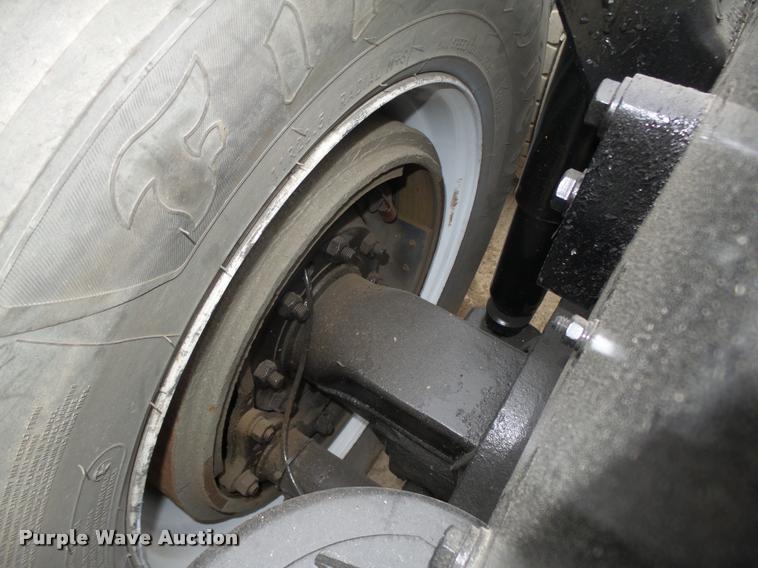 image for item L4198 1999 Kenworth T800 semi truck