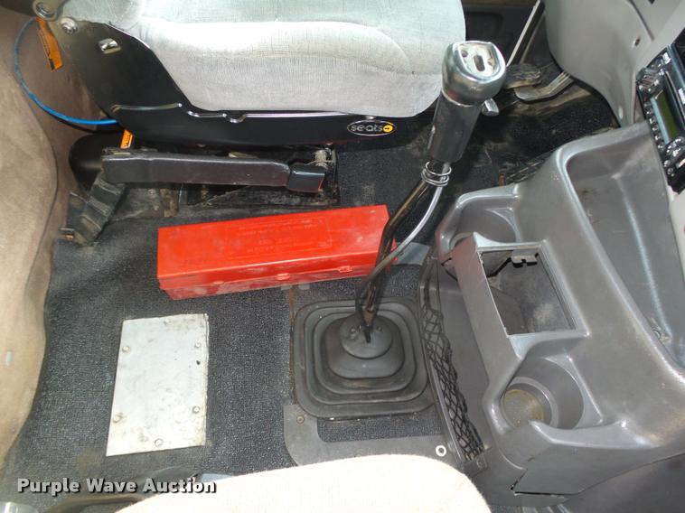 image for item L4231 1998 Ford AT9513 Aeromax 113 semi truck