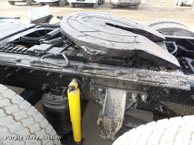 image for item L4231 1998 Ford AT9513 Aeromax 113 semi truck