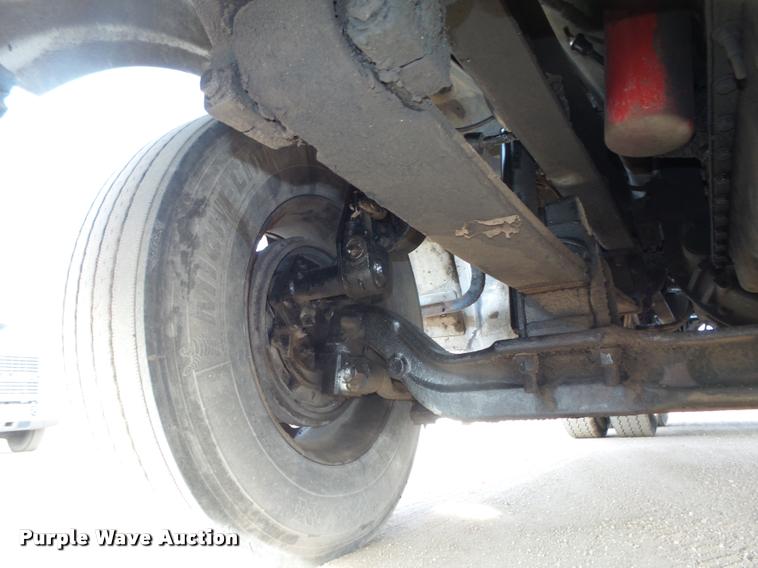 image for item L4231 1998 Ford AT9513 Aeromax 113 semi truck