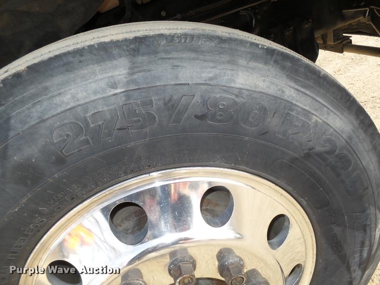 image for item L4231 1998 Ford AT9513 Aeromax 113 semi truck