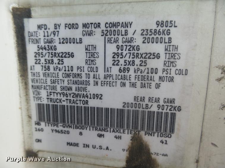 image for item L4231 1998 Ford AT9513 Aeromax 113 semi truck