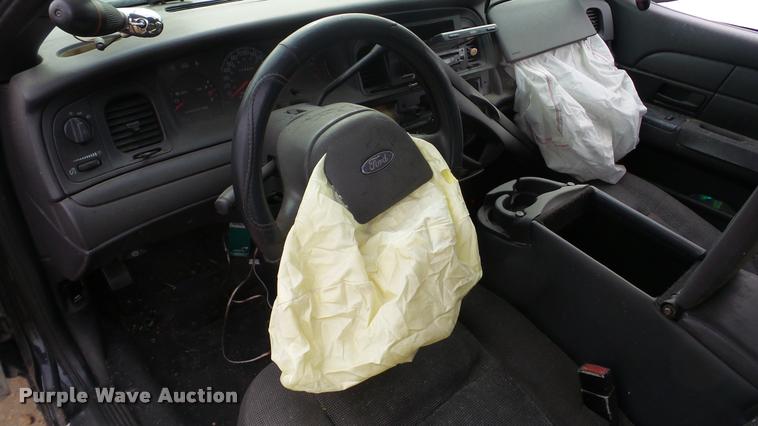 image for item DA2121 2003 Ford Crown Victoria Police Interceptor