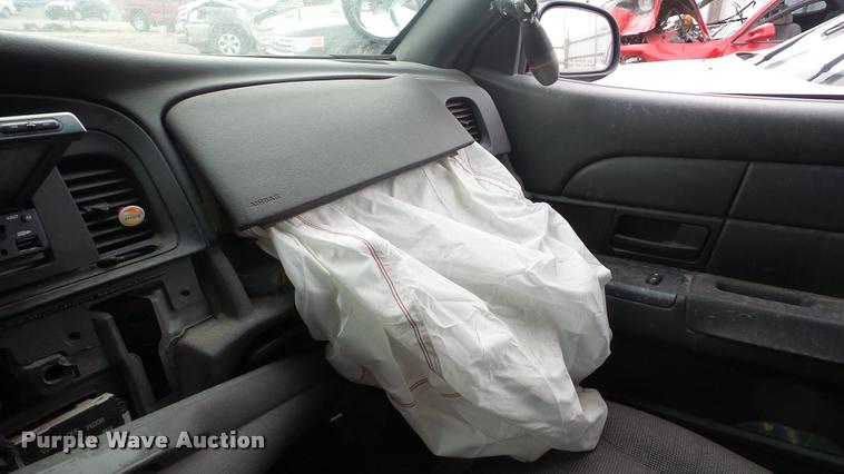 image for item DA2121 2003 Ford Crown Victoria Police Interceptor