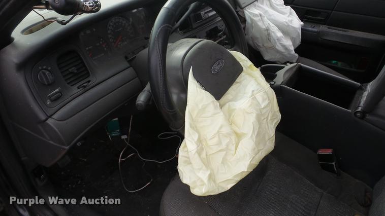 image for item DA2121 2003 Ford Crown Victoria Police Interceptor