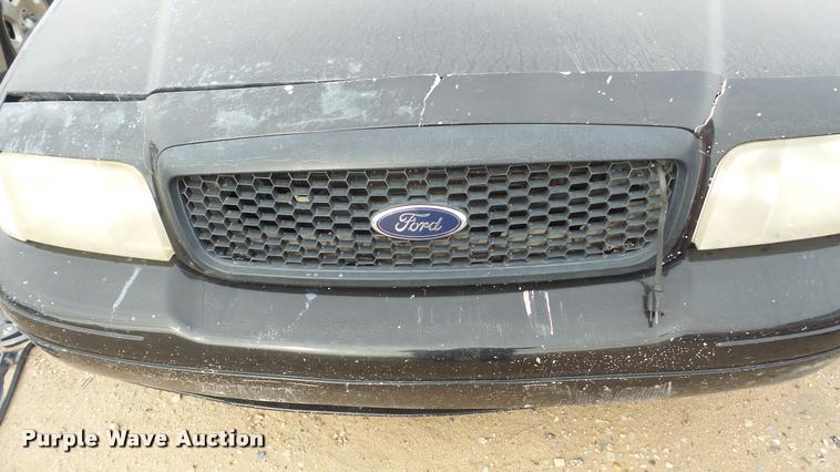 image for item DA2121 2003 Ford Crown Victoria Police Interceptor