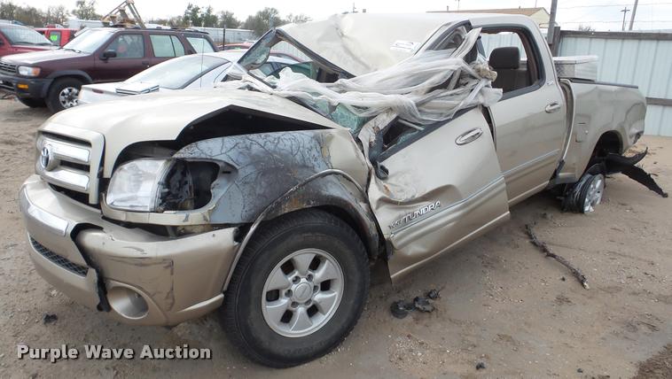 image for item DA2122 2004 Toyota Tundra SR5 Double Cab pickup truck