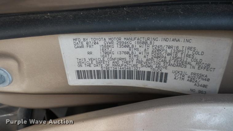 image for item DA2122 2004 Toyota Tundra SR5 Double Cab pickup truck