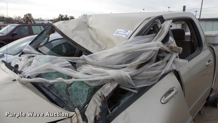 image for item DA2122 2004 Toyota Tundra SR5 Double Cab pickup truck