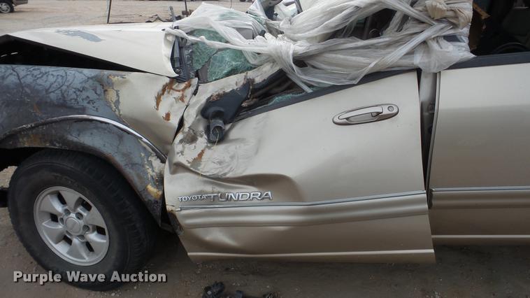 image for item DA2122 2004 Toyota Tundra SR5 Double Cab pickup truck