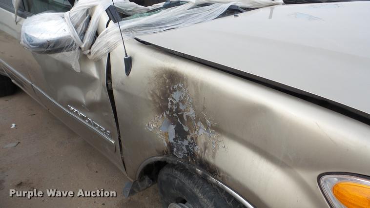 image for item DA2122 2004 Toyota Tundra SR5 Double Cab pickup truck