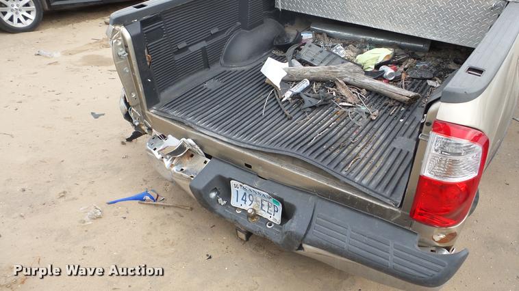 image for item DA2122 2004 Toyota Tundra SR5 Double Cab pickup truck