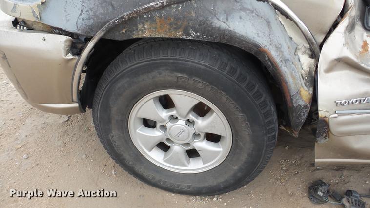 image for item DA2122 2004 Toyota Tundra SR5 Double Cab pickup truck