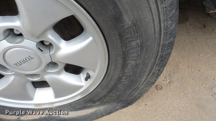 image for item DA2122 2004 Toyota Tundra SR5 Double Cab pickup truck