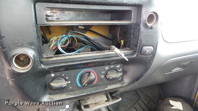 image for item DA2126 2003 Ford Ranger pickup truck