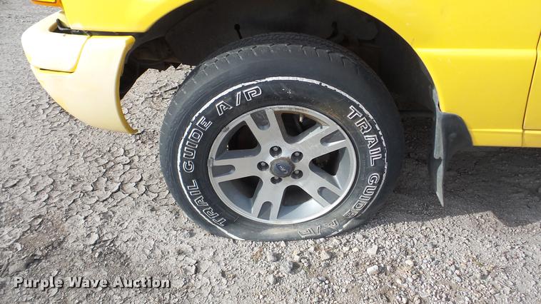 image for item DA2126 2003 Ford Ranger pickup truck