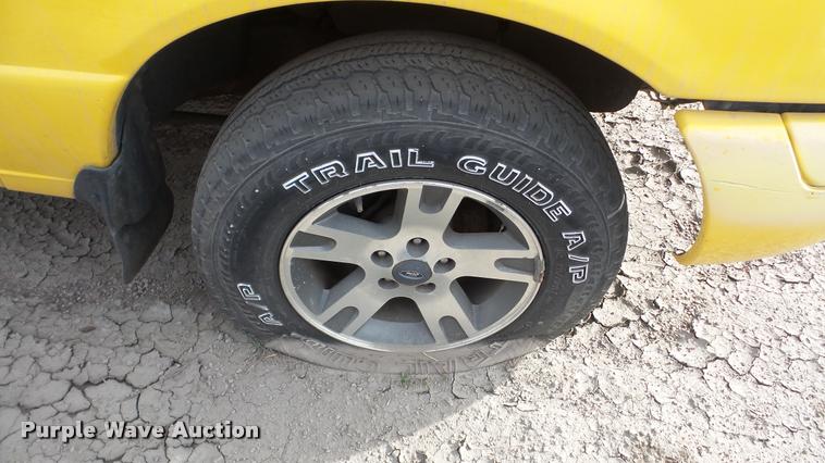 image for item DA2126 2003 Ford Ranger pickup truck