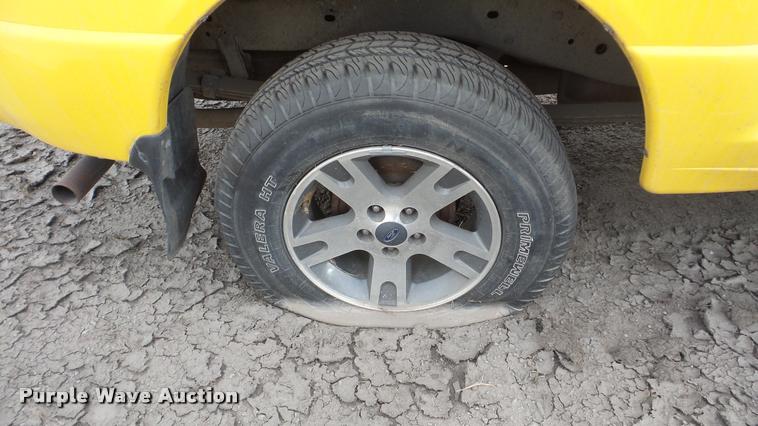 image for item DA2126 2003 Ford Ranger pickup truck